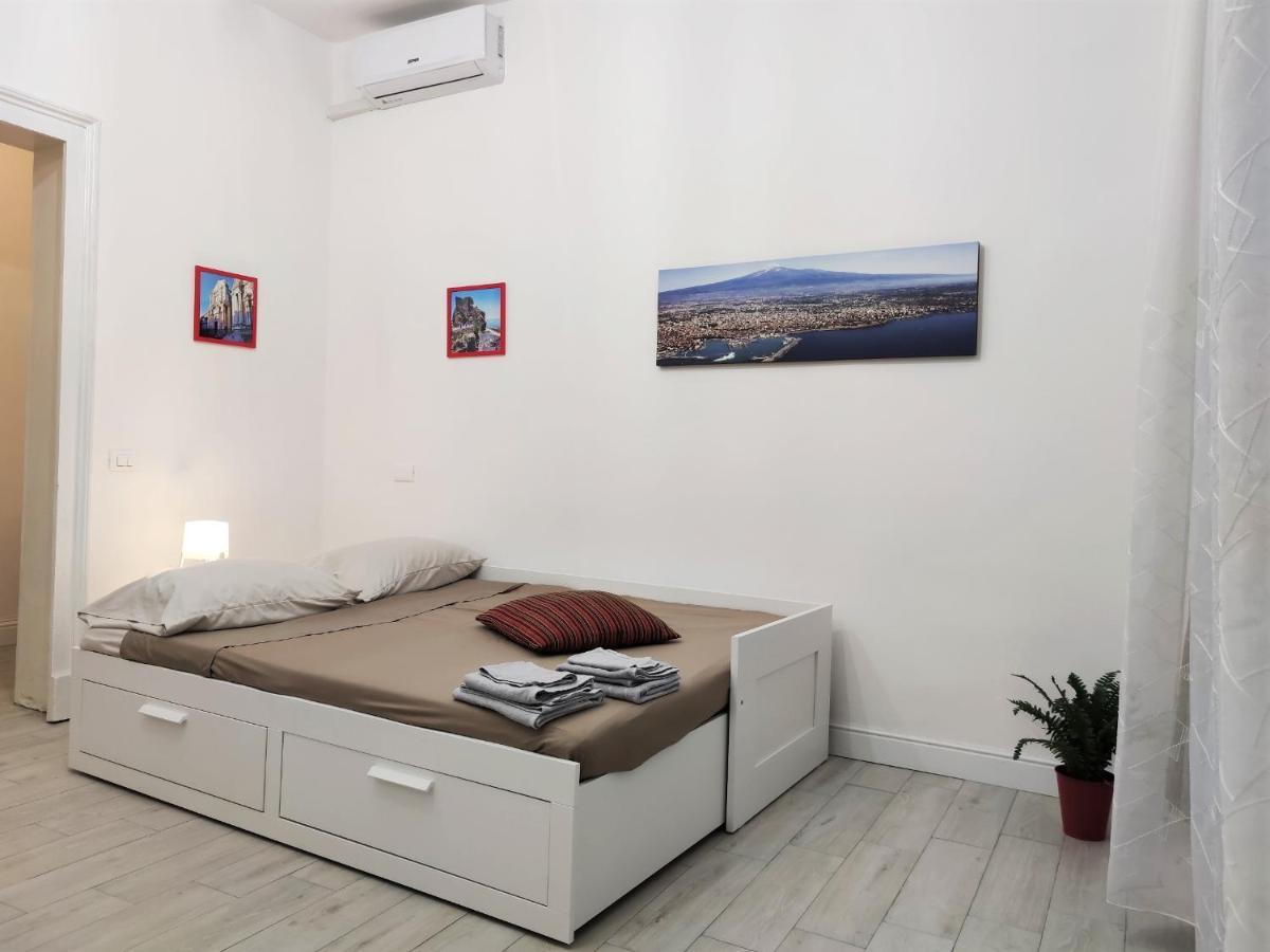 Central Apartments Caronda Street Catania Kültér fotó